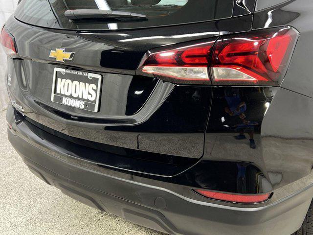 Photo of 2022 Mosaic Black Metallic Chevrolet Equinox