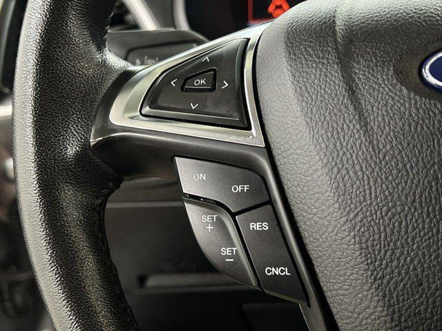 Photo of 2022 Iconic Silver Metallic Ford Edge