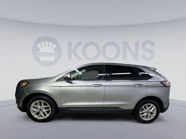 Photo of 2022 Iconic Silver Metallic Ford Edge