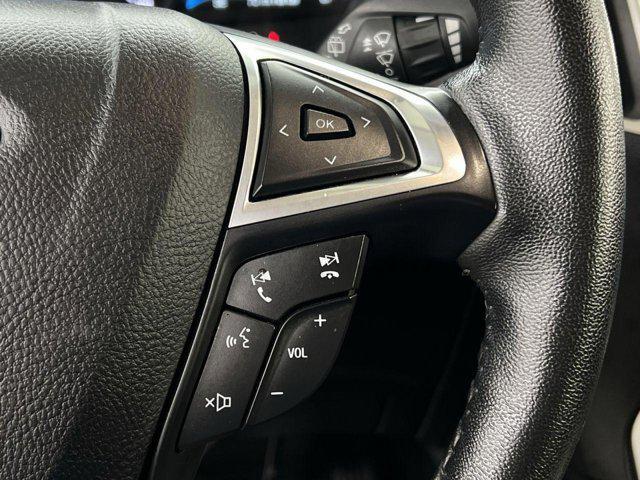 Photo of 2022 Iconic Silver Metallic Ford Edge