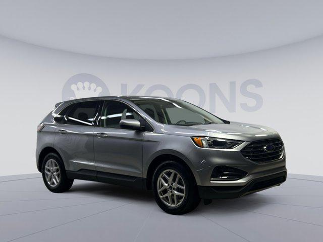 Photo of 2022 Iconic Silver Metallic Ford Edge