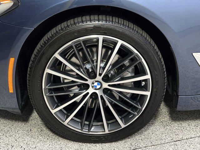 Photo of 2023 Arctic Race Blue Metallic BMW 530