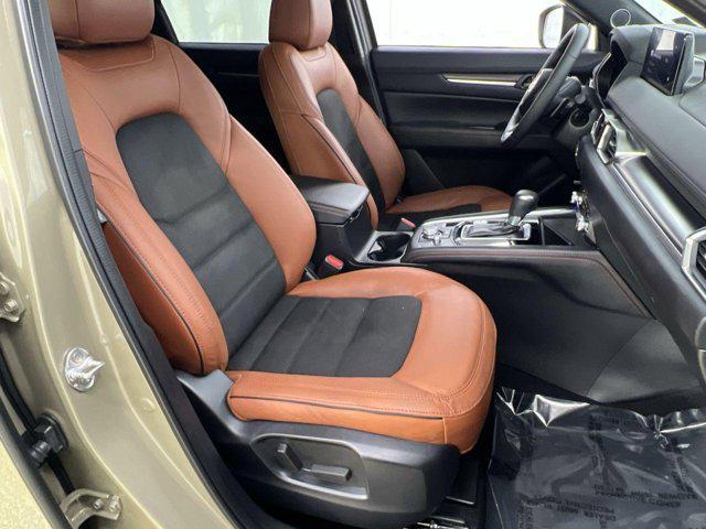 Photo of 2024 Zircon Sand Metallic Mazda CX-5