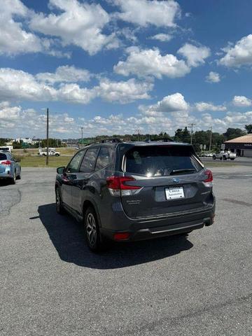 Photo of 2022 Magnetite Gray Metallic Subaru Forester
