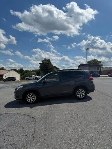 Photo of 2022 Magnetite Gray Metallic Subaru Forester