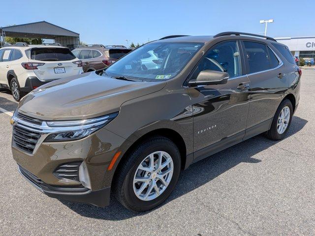 Photo of 2024 Harvest Gold / Bronze Chevrolet Equinox