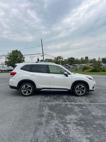 Photo of 2022 Crystal White Pearl Subaru Forester