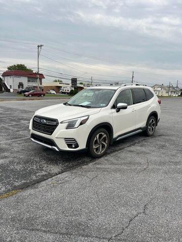 Photo of 2022 Crystal White Pearl Subaru Forester