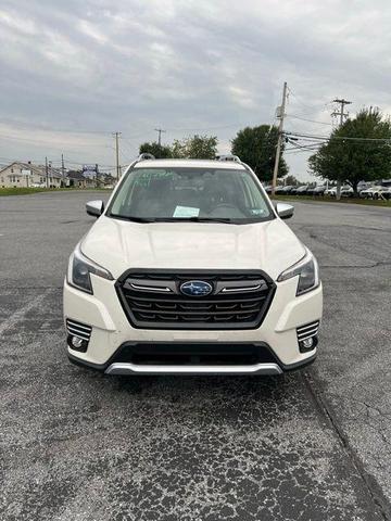 Photo of 2022 Crystal White Pearl Subaru Forester
