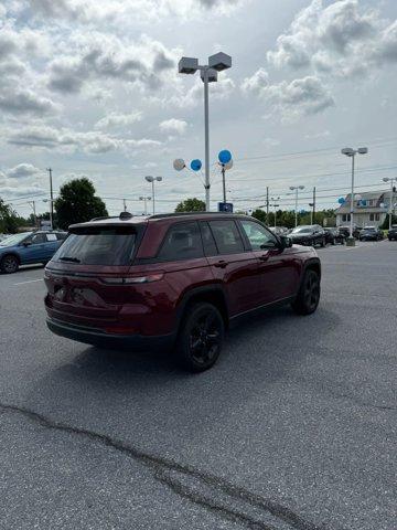 Photo of 2025 Velvet Red Pearlcoat Jeep Grand Cherokee