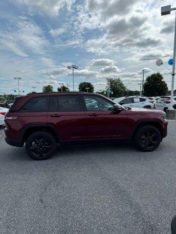 Photo of 2025 Velvet Red Pearlcoat Jeep Grand Cherokee