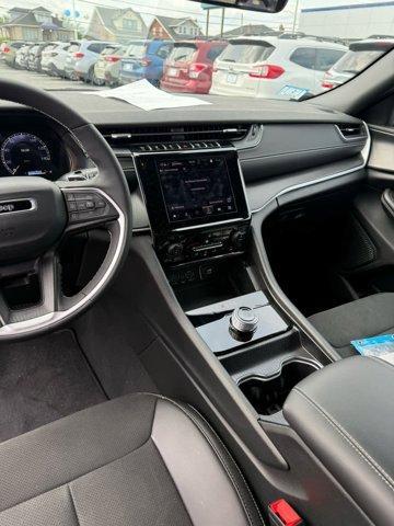 Photo of 2025 Velvet Red Pearlcoat Jeep Grand Cherokee