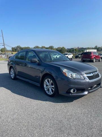 Photo of 2014 Carbide Gray Metallic Subaru Legacy