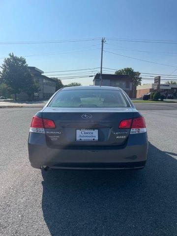 Photo of 2014 Carbide Gray Metallic Subaru Legacy