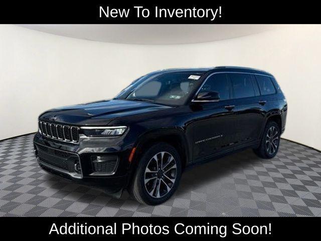 Photo of 2022 Diamond Black Jeep Grand Cherokee L