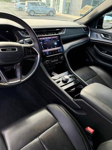 Photo of 2022 Diamond Black Jeep Grand Cherokee L