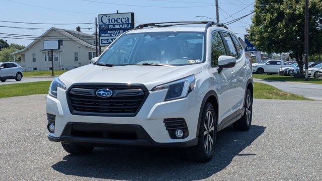 Photo of 2022 Crystal White Pearl Subaru Forester