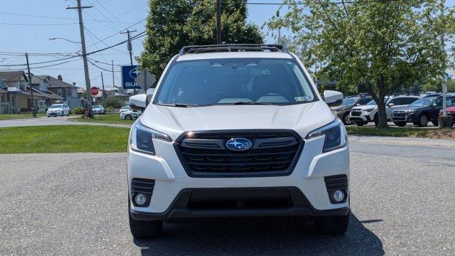 Photo of 2022 Crystal White Pearl Subaru Forester