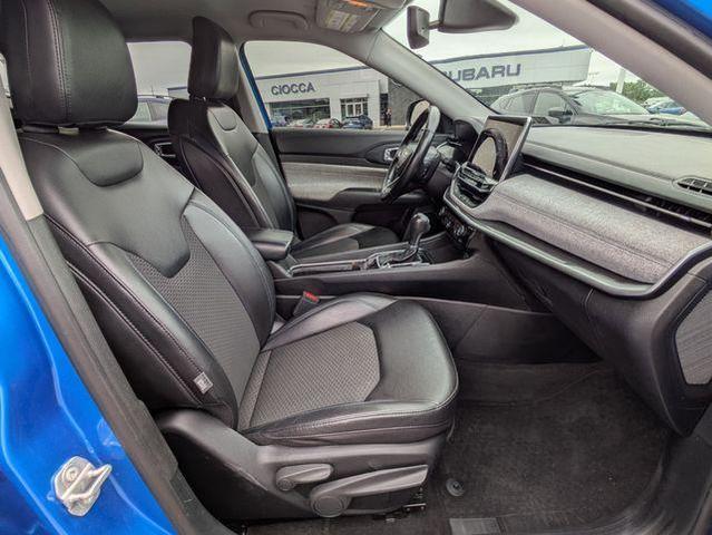 Photo of 2022 Laser Blue Jeep Compass