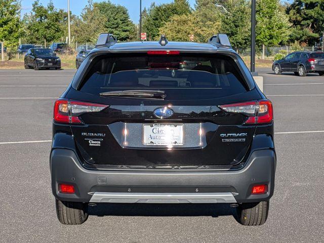 Photo of 2025 Black / Silver Subaru Outback