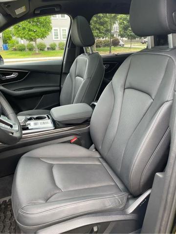 Photo of 2025 Mythos Black Metallic Audi Q7