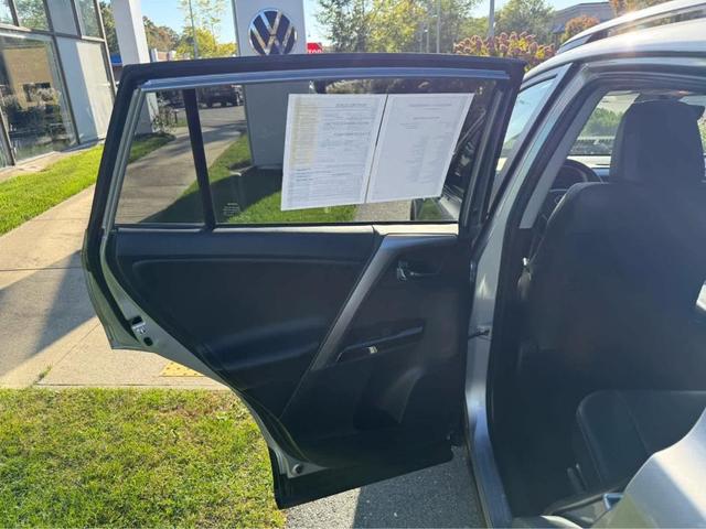 Photo of 2018 Silver Sky Metallic Toyota RAV4 Hybrid