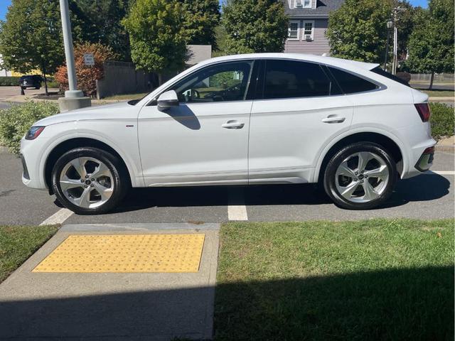 Photo of 2023 Glacier White Metallic Audi Q5