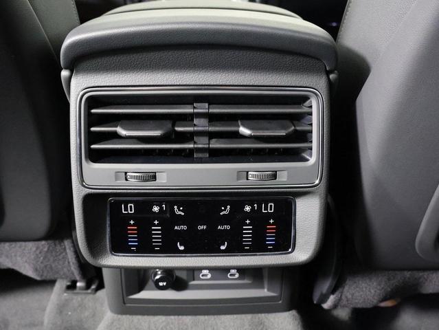 Photo of 2025 Samurai Gray Metallic Audi Q7