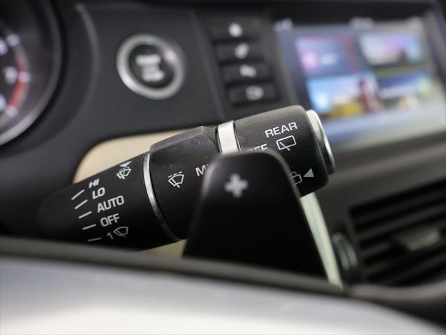Photo of 2019 Blue Land Rover Discovery Sport