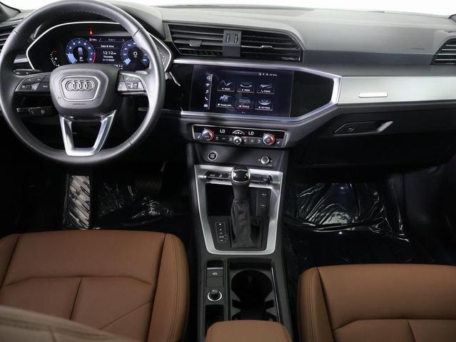 Photo of 2022 Navarra Blue Metallic Audi Q3