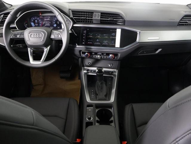 Photo of 2025 Mythos Black Metallic Audi Q3