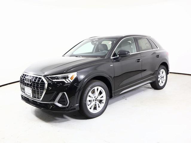 Photo of 2025 Mythos Black Metallic Audi Q3