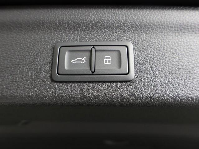 Photo of 2025 Mythos Black Metallic Audi Q3