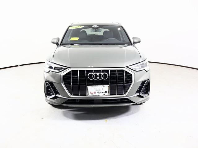 Photo of 2024 Chronos Gray Metallic Audi Q3