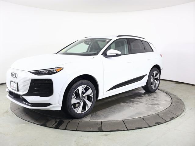 Photo of 2025 Glacier White Audi Q6 e-tron