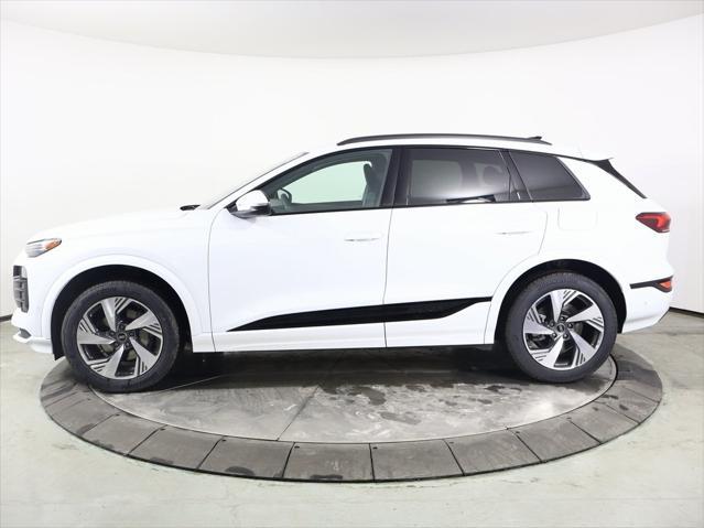 Photo of 2025 Glacier White Audi Q6 e-tron