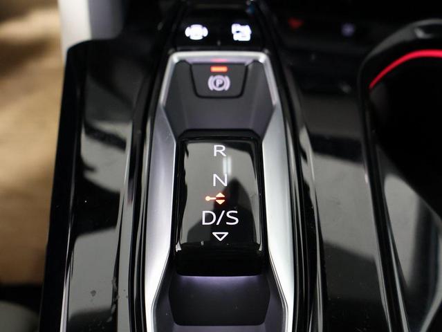 Photo of 2025 Grenadine Red Metallic Audi Q5