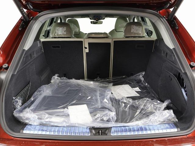 Photo of 2025 Grenadine Red Metallic Audi Q5