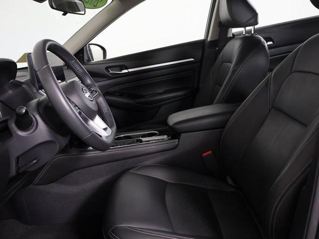 Photo of 2023 Gun Metallic Nissan Altima