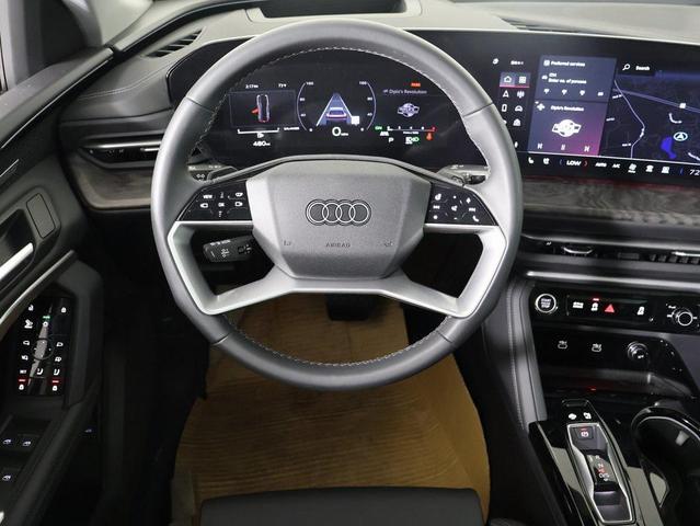 Photo of 2025 Mythos Black Metallic Audi Q5