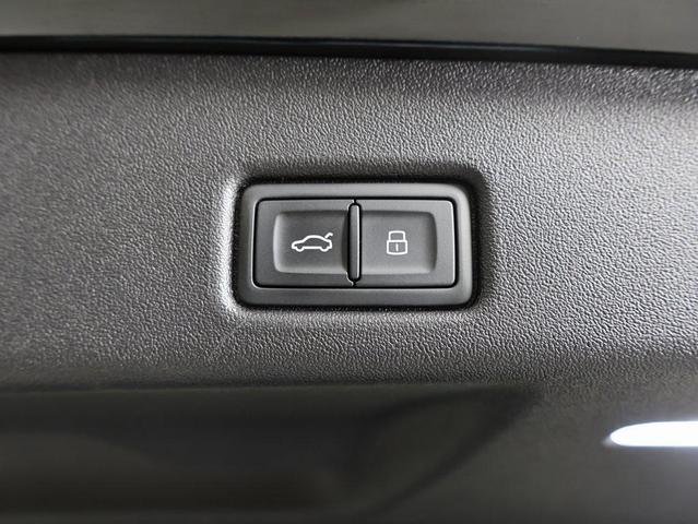 Photo of 2025 Mythos Black Metallic Audi Q5