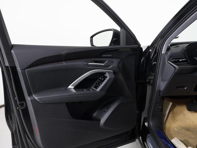 Photo of 2025 Mythos Black Metallic Audi Q5