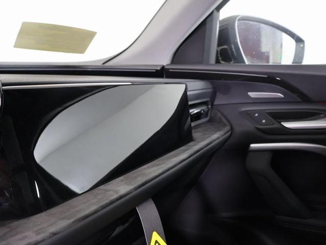 Photo of 2025 Mythos Black Metallic Audi Q5