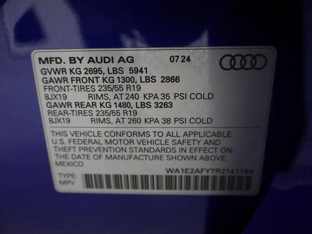 Photo of 2024 Ultra Blue Metallic Audi Q5 e