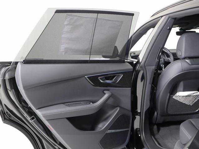 Photo of 2026 mythos black metallic Audi Q8