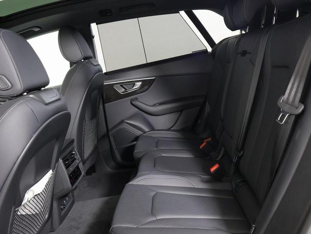 Photo of 2026 mythos black metallic Audi Q8