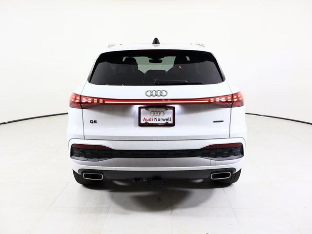 Photo of 2025 Glacier White Audi Q5