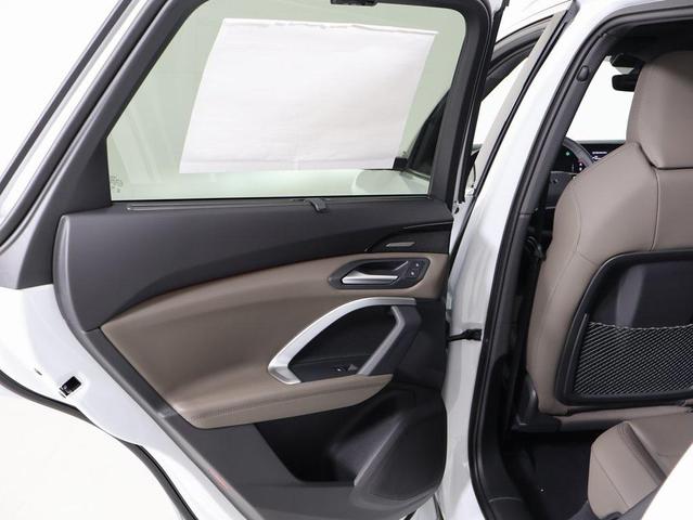Photo of 2025 Glacier White Audi Q5
