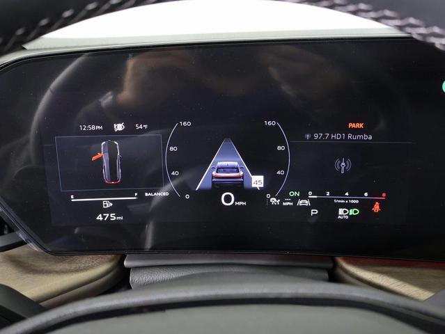 Photo of 2025 Glacier White Audi Q5