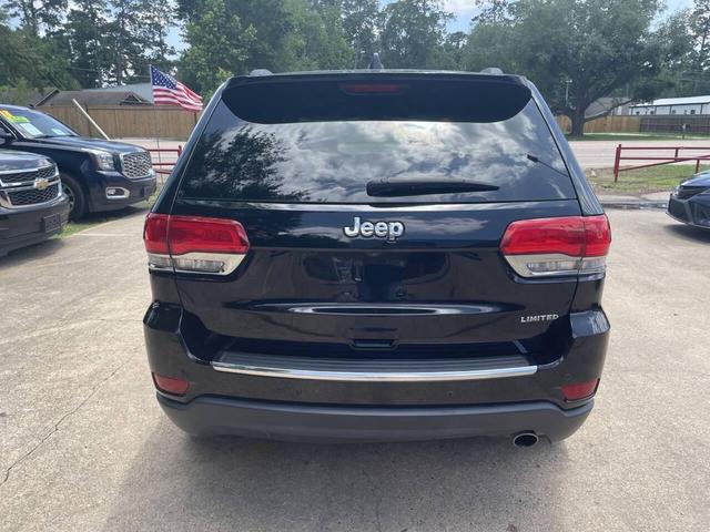 Photo of 2017 Black Jeep Grand Cherokee